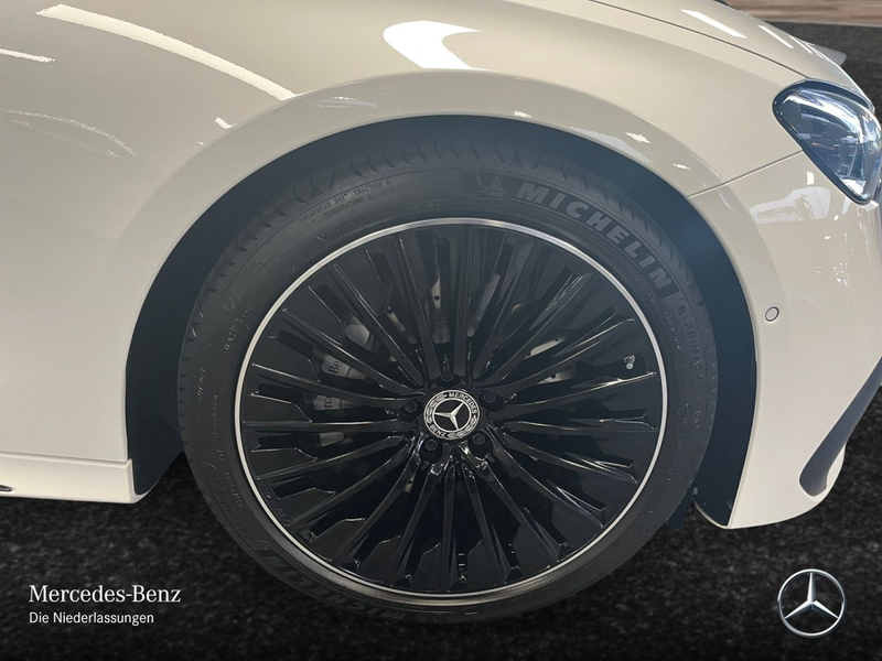 Mercedes-Benz E 300 e T AMG Fahrass 360° Pano Burmester Distr+ — photo 6