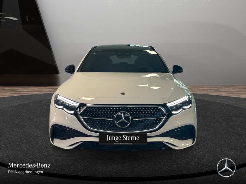 Mercedes-Benz E 300 e T AMG Fahrass 360° Pano Burmester Distr+ — photo 3