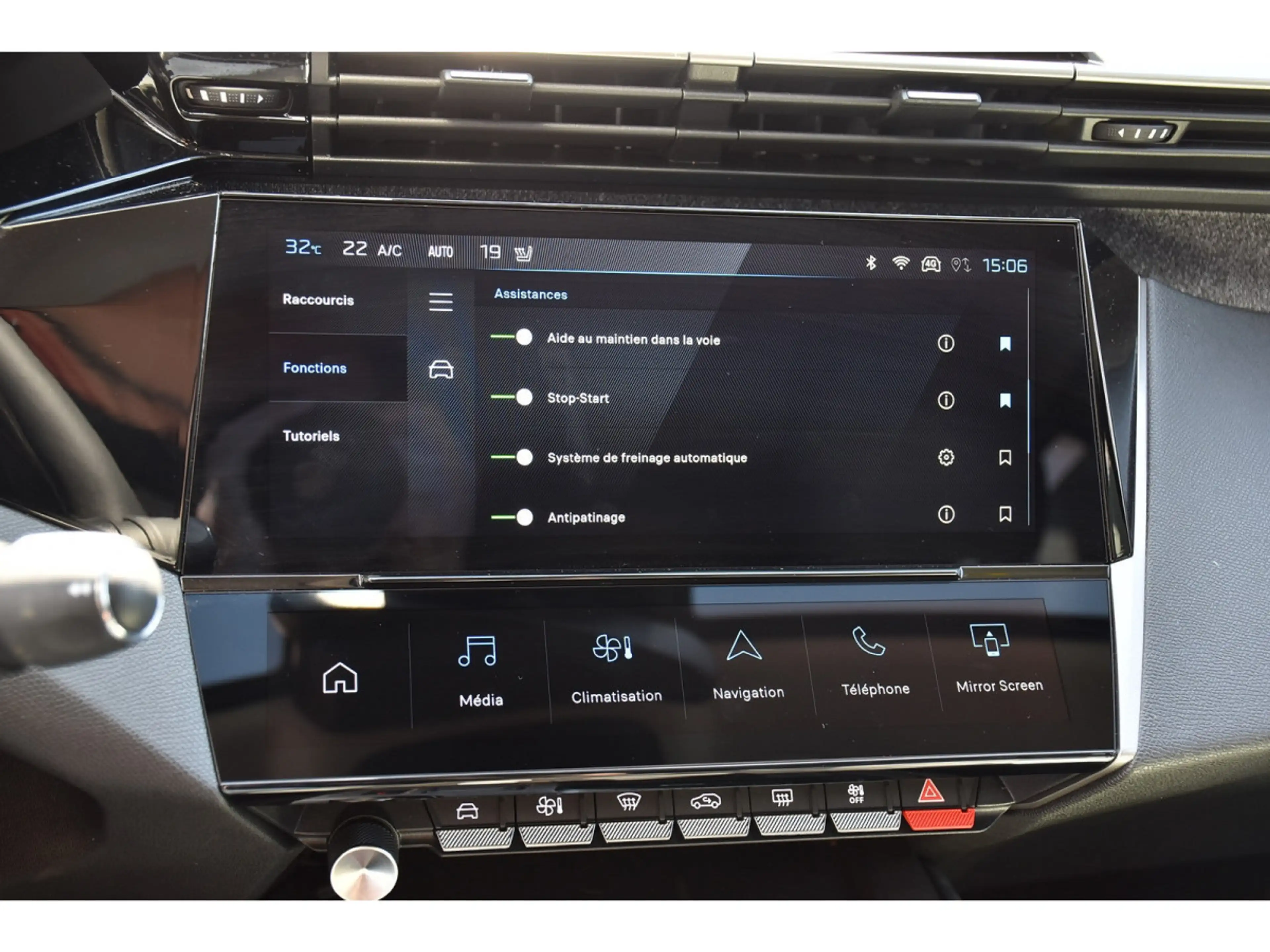 Peugeot 408 1.2 Allure EAT8 SG CHFF CAM360 JA19 1° MAIN — photo 15