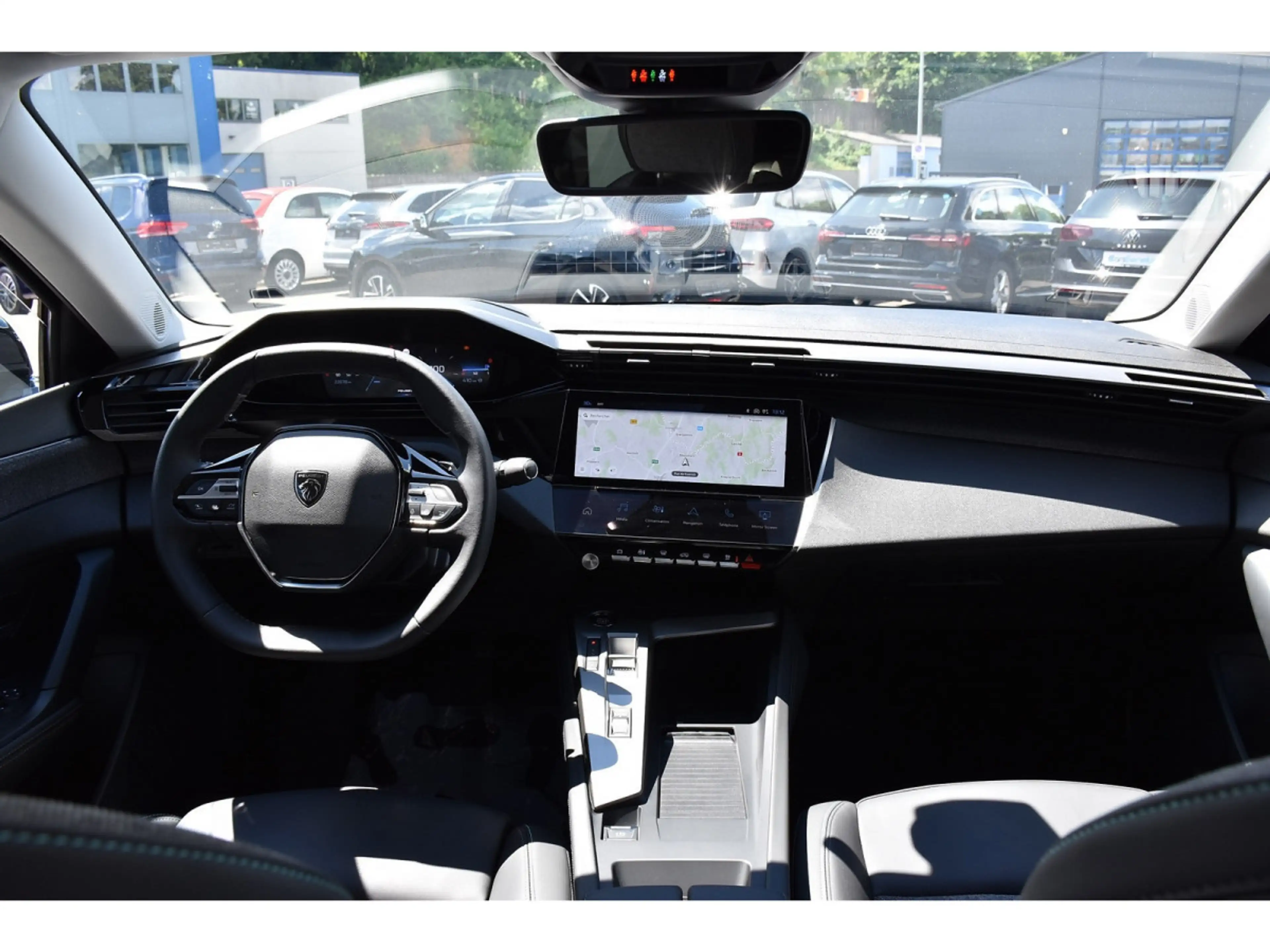Peugeot 408 1.2 Allure EAT8 SG CHFF CAM360 JA19 1° MAIN — photo 9