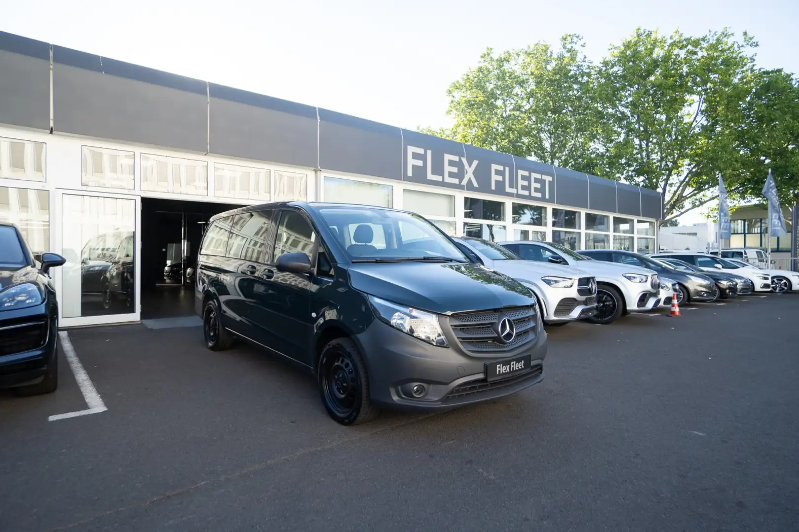 Mercedes-Benz Vito Tourer 114 CDI Pro 4x4 lang 8Sitze Groen - 1