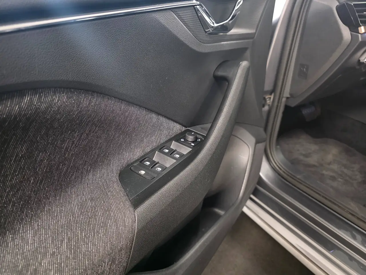 Skoda Kamiq 1.5 TSI Ambition DSG / Automaat / Carplay / Lineassist/, миниатюра 17