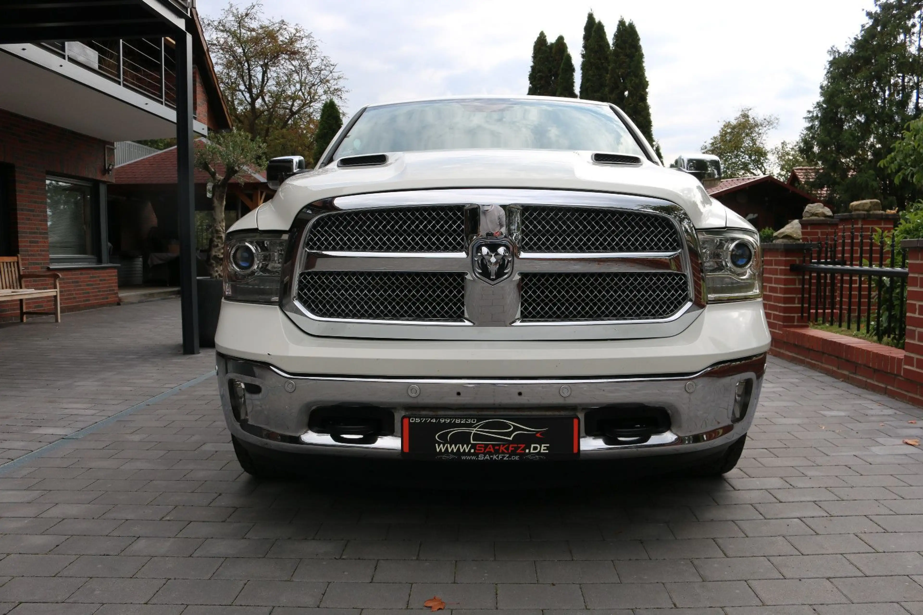 Dodge RAM /5,7V8/ALLRAD/LONGHORN/LUFTF./NAVI//AHK/LPGG/ — photo 9