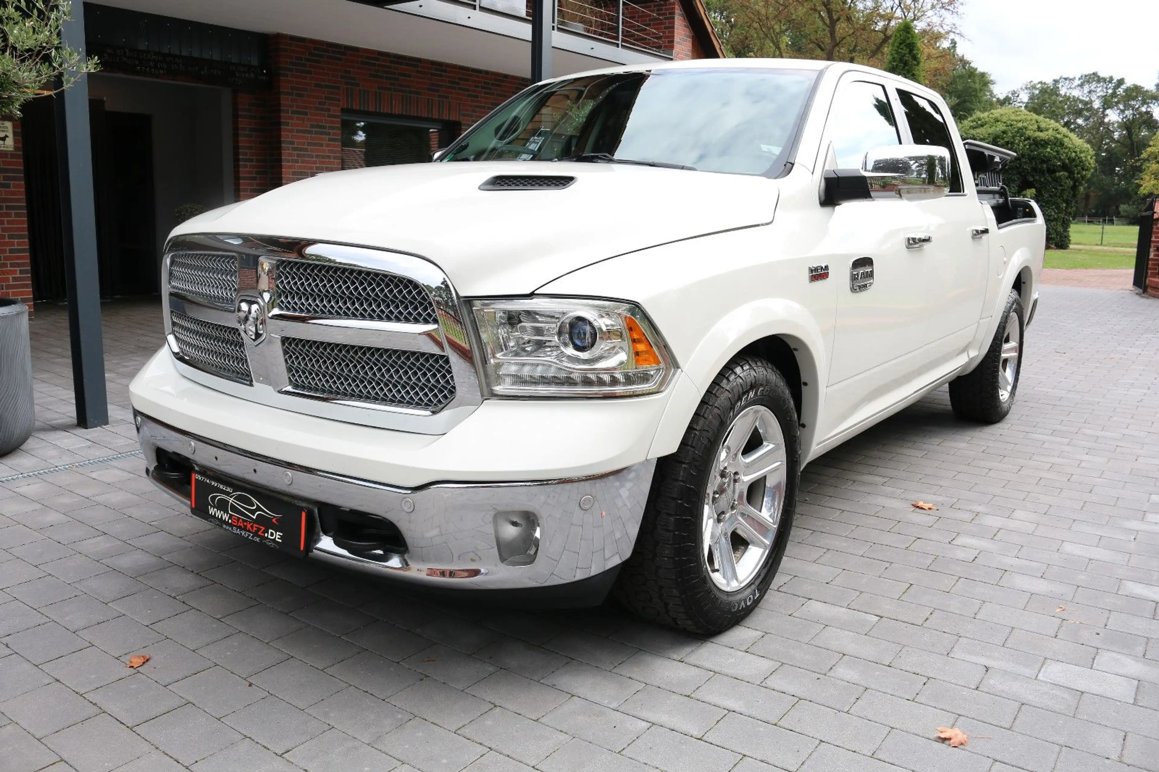 Dodge RAM /5,7V8/ALLRAD/LONGHORN/LUFTF./NAVI//AHK/LPGG/ — photo 5
