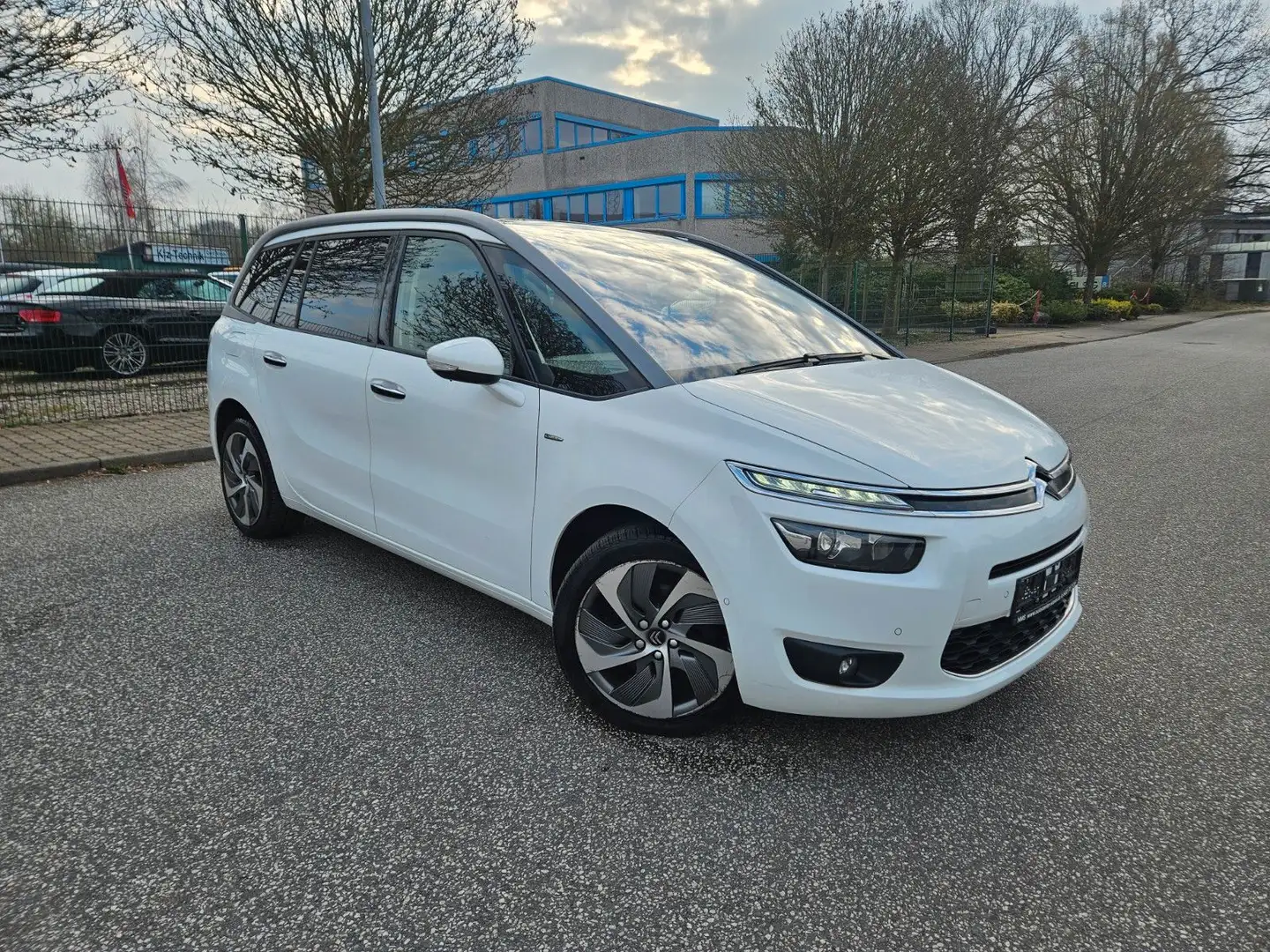 Citroen Grand C4 Picasso /Spacetourer Exclusive-AHK Weiß - 1