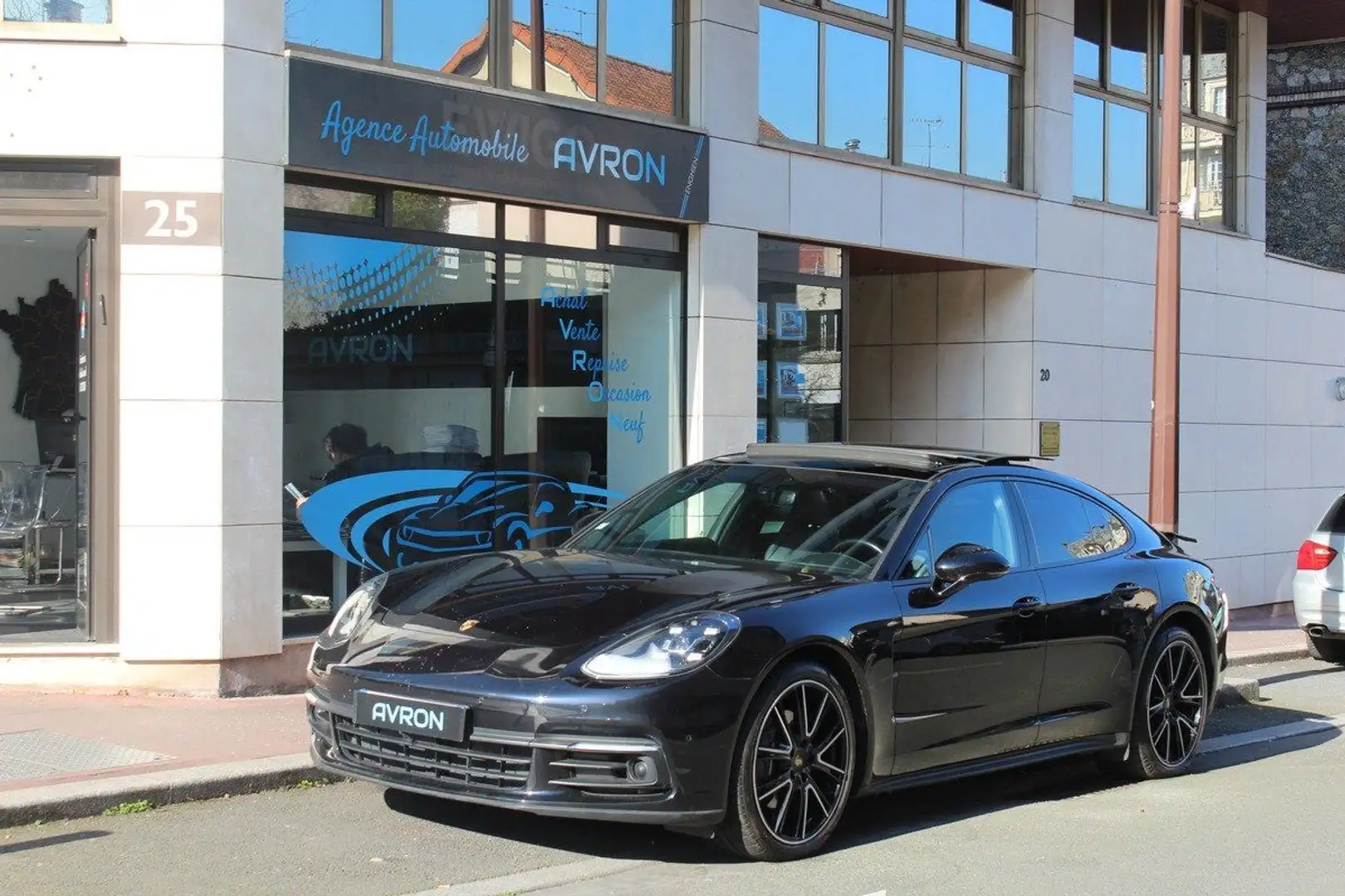 Porsche Panamera II 4 EXECUTIVE 3.0 V6 330 Noir - 1
