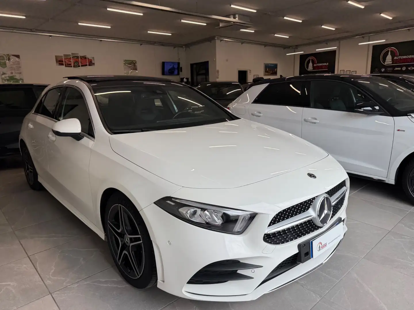 Mercedes-Benz A 200 A 200 d Automatic Premium TETTO Bianco - 2