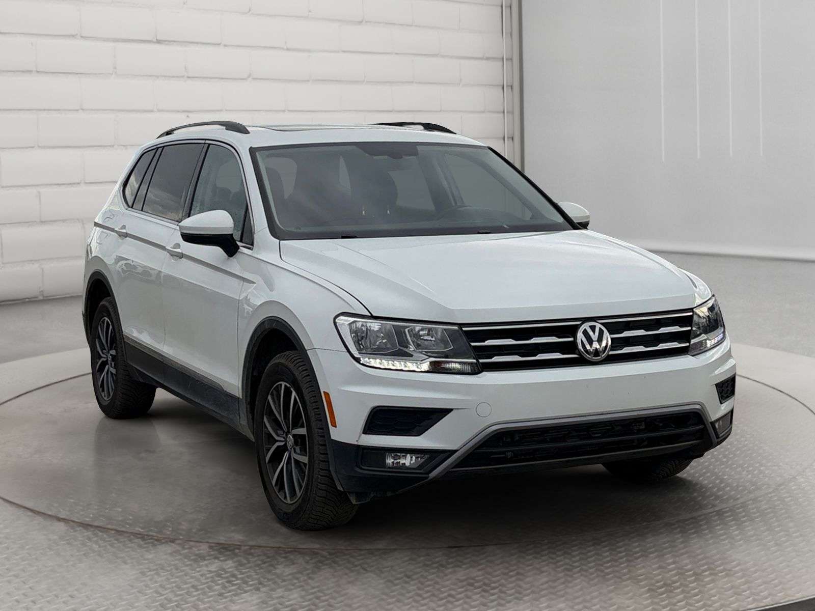 2018 Volkswagen Tiguan Comfortline | Locally Driven — снимка 1