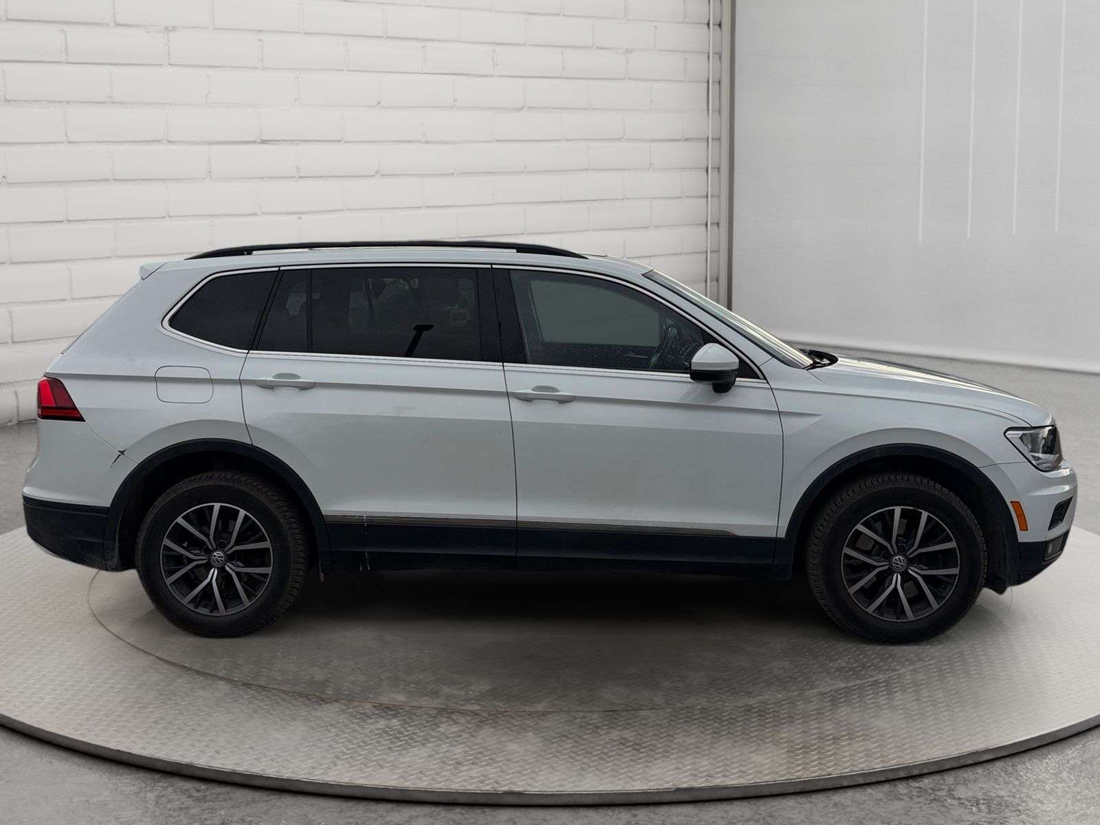 2018 Volkswagen Tiguan Comfortline | Locally Driven — снимка 1