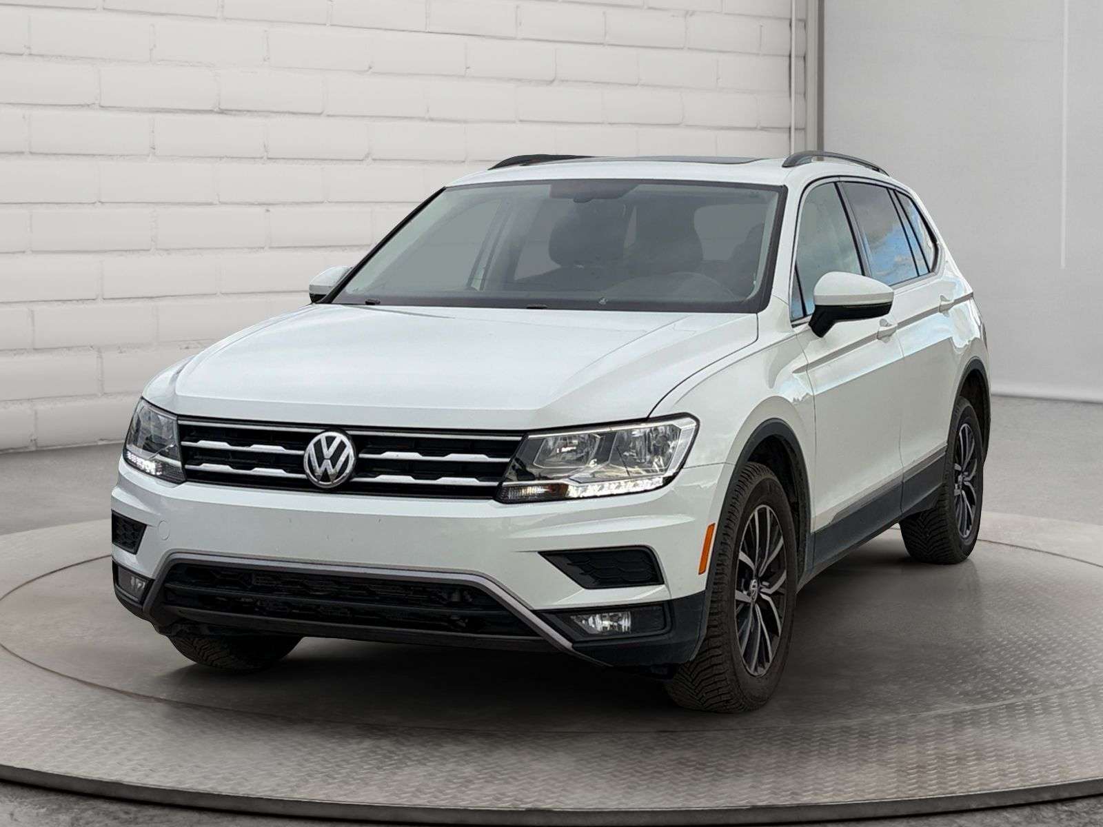 2018 Volkswagen Tiguan Comfortline | Locally Driven