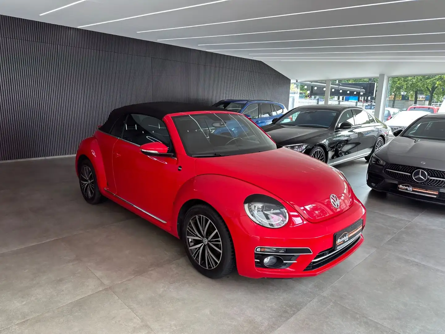 Volkswagen Beetle 1.2 TSI Cabriolet Sound*Navi*Bi-Xenon* Roşu - 1