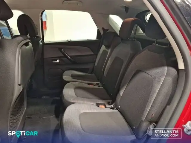 Citroen C4 view 10