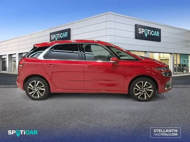Citroen C4 view 4