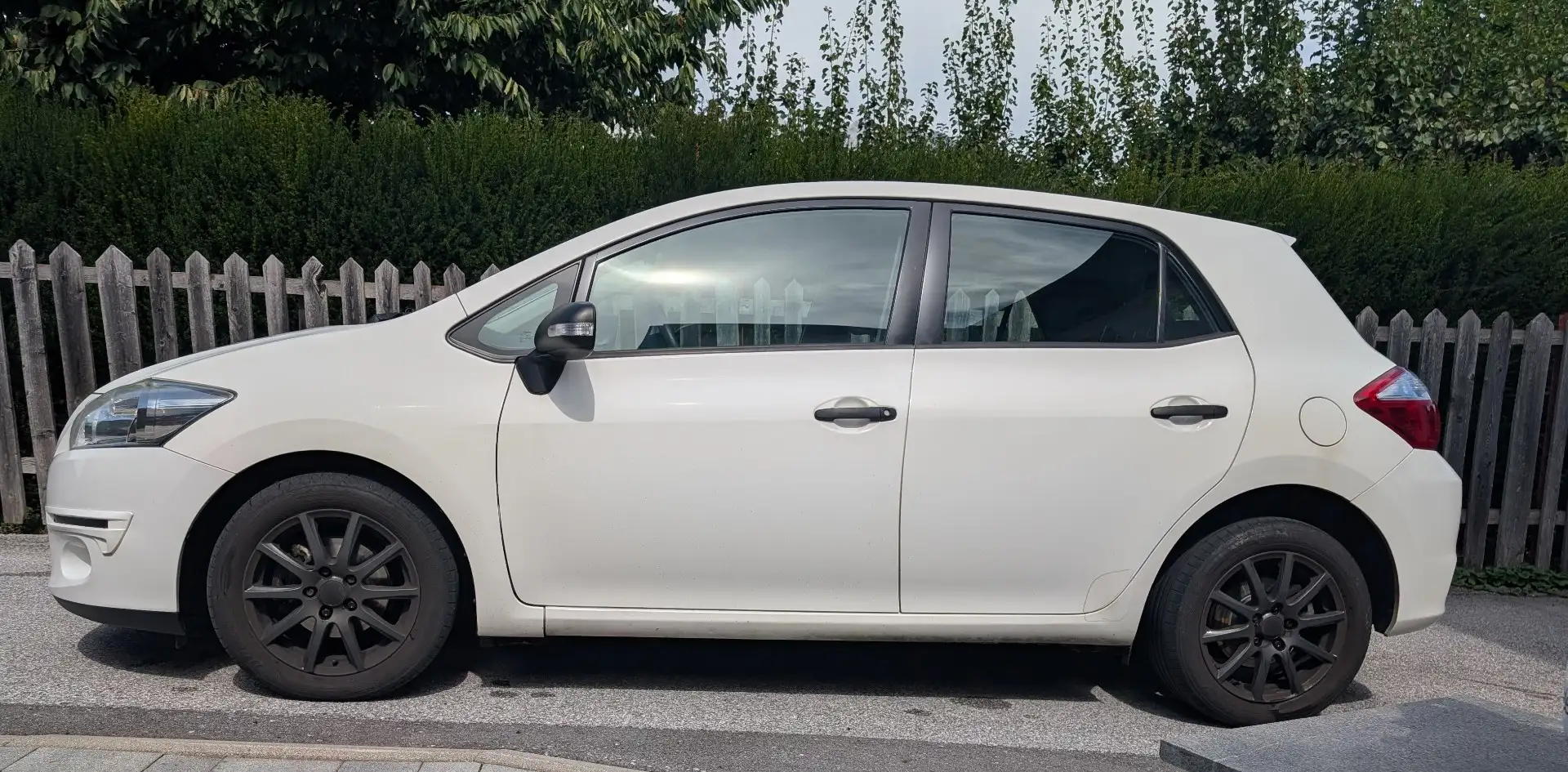 Toyota Auris 1,33 dVVT-i S&S Young - 1