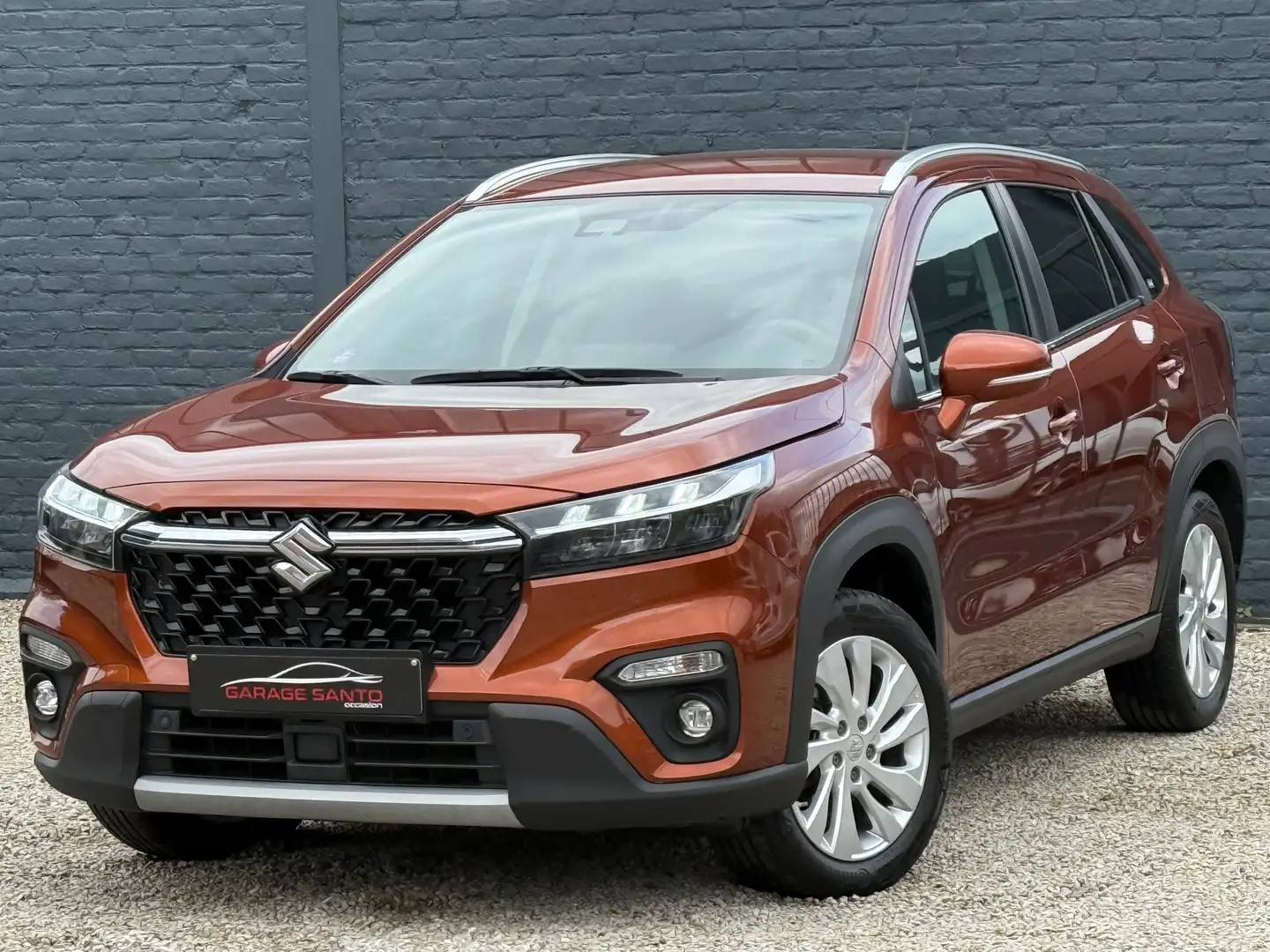 Suzuki S-Cross HEV 1.5 DualJet Hybrid /BtAuto/Led/CarPlay/Cam./ Oranje - 1