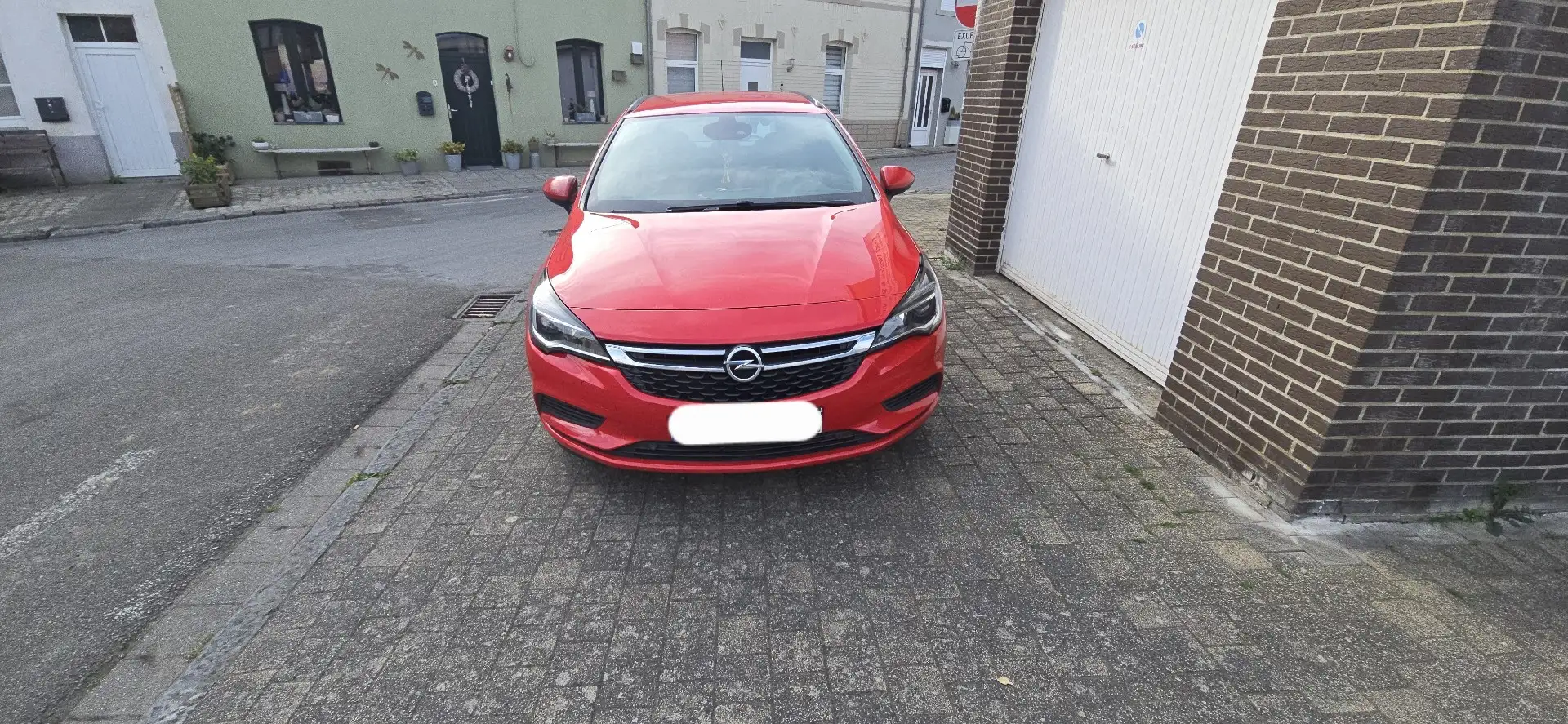 Opel Astra Sports Tourer 1.6 CDTi ecoFLEX - 1
