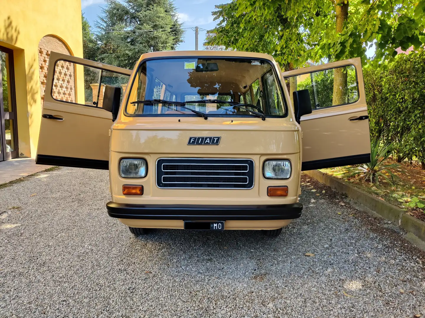 Fiat 900 900e Panorama Beige - 1