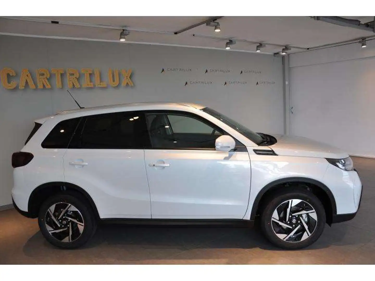Suzuki Vitara GLX 1.4 MAN6 MILD HYBRID Blanc - 2
