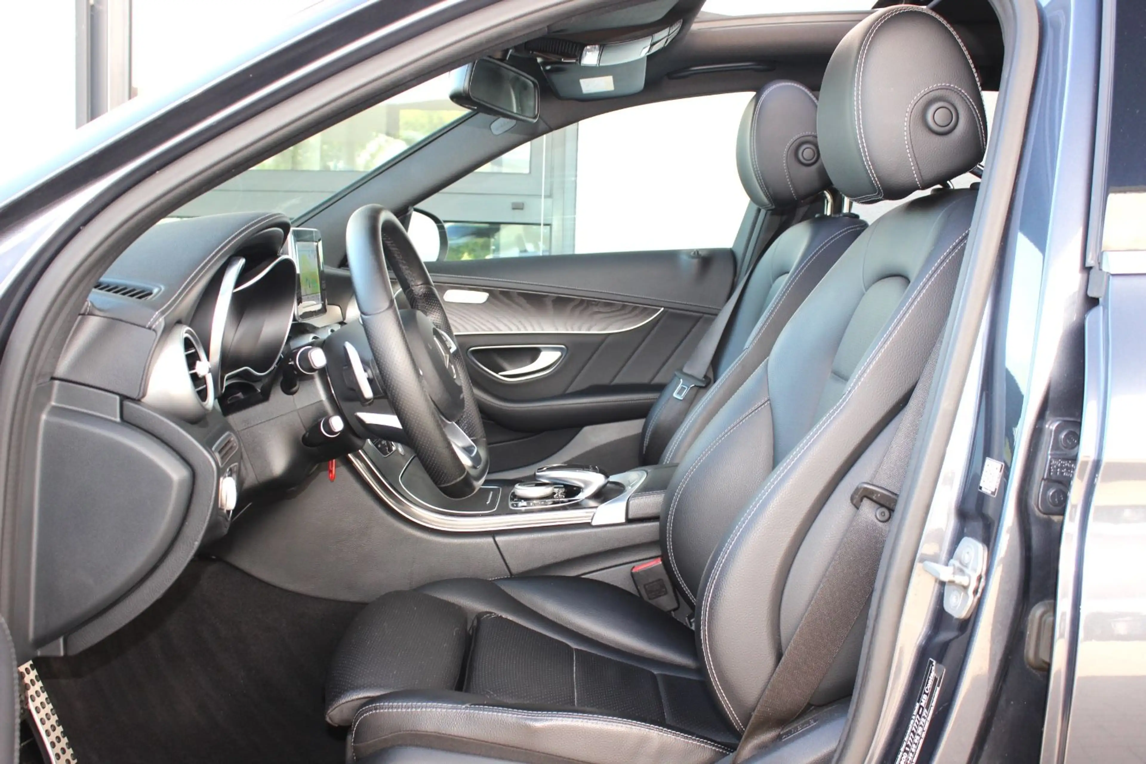 Mercedes-Benz C 250 CGI T - AMG-STYLING PDC PANO S-SITZE ILS — photo 8