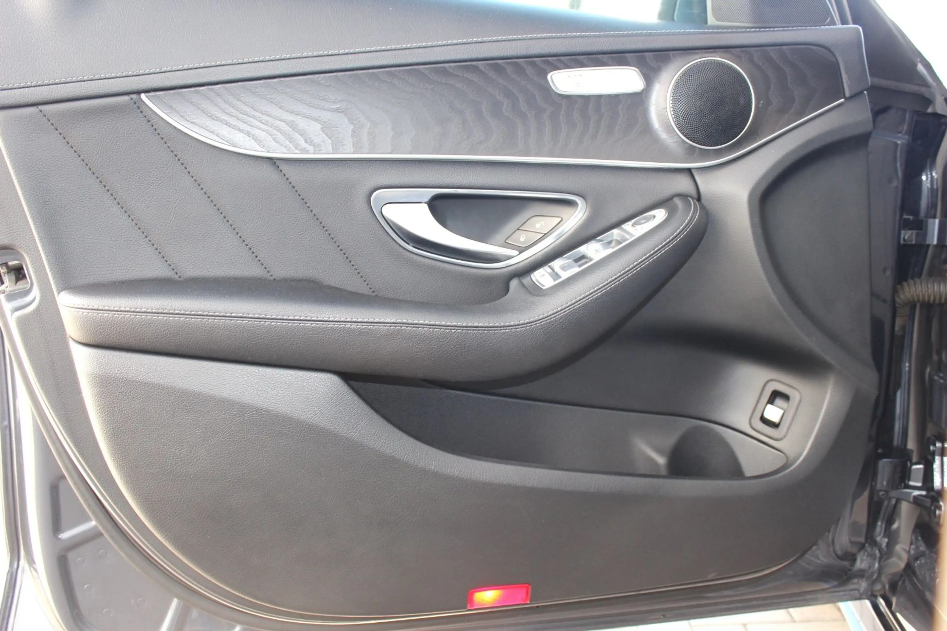 Mercedes-Benz C 250 CGI T - AMG-STYLING PDC PANO S-SITZE ILS — photo 10