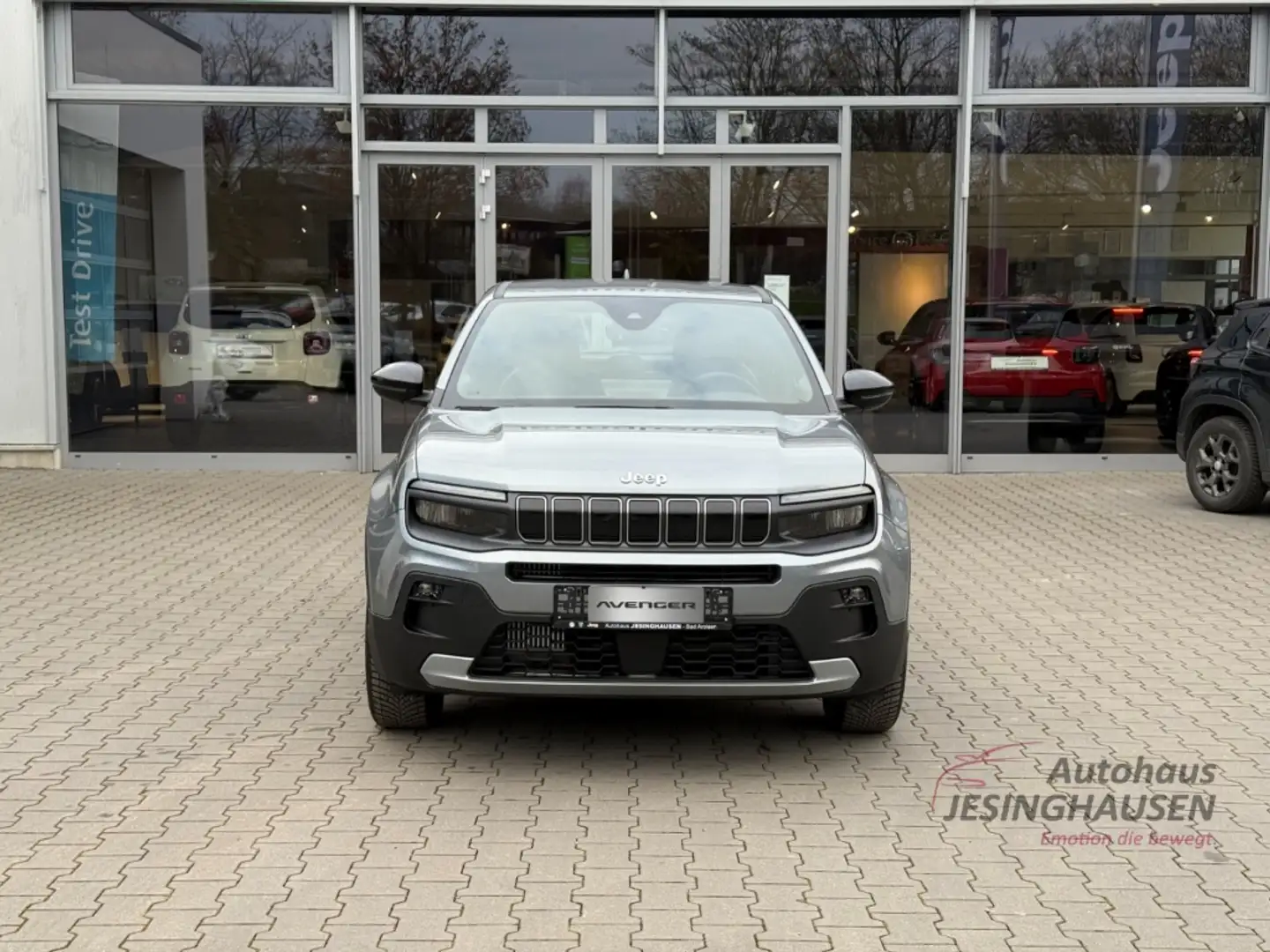 Jeep Avenger Altitude+Navi+Rückfahrkam.+elek. Heckkl.+Keyless Grau - 2