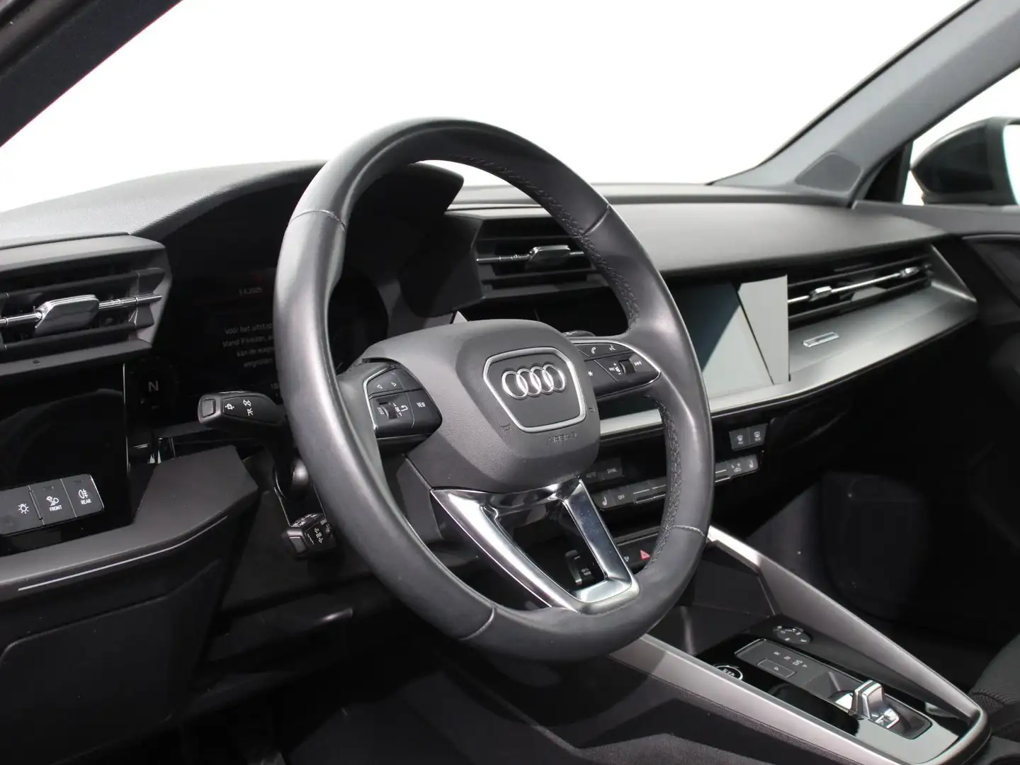 Audi A3 Sportback 40 TFSI e Advanced S Tronic Climate cont Noir - 2