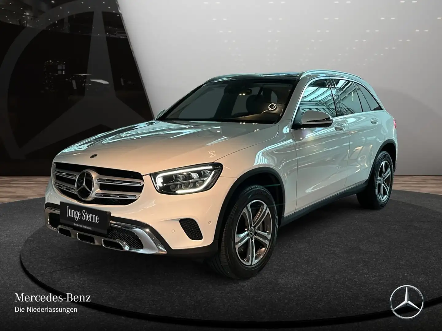 Mercedes-Benz GLC 300 de 4M PANO+AHK+LED+FAHRASS+KAMERA+KEYLESS Weiß - 2