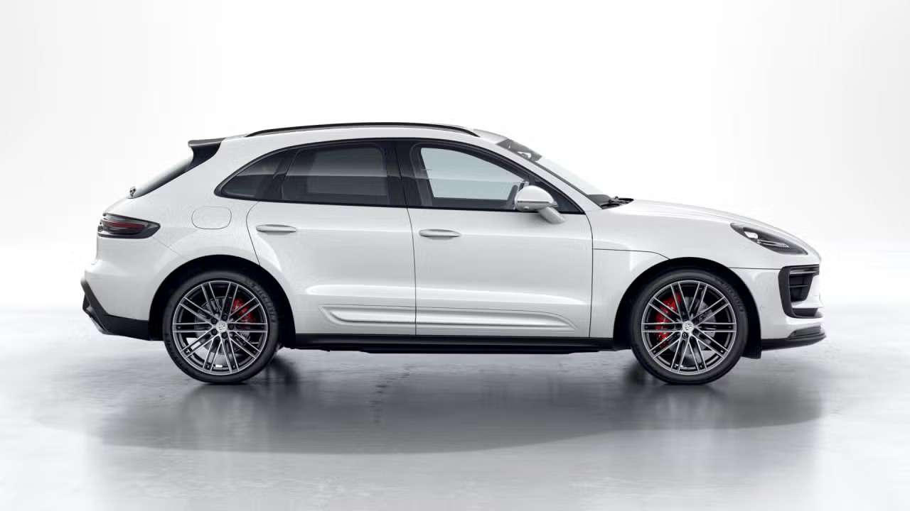 2026 Porsche Macan S AWD alt 3