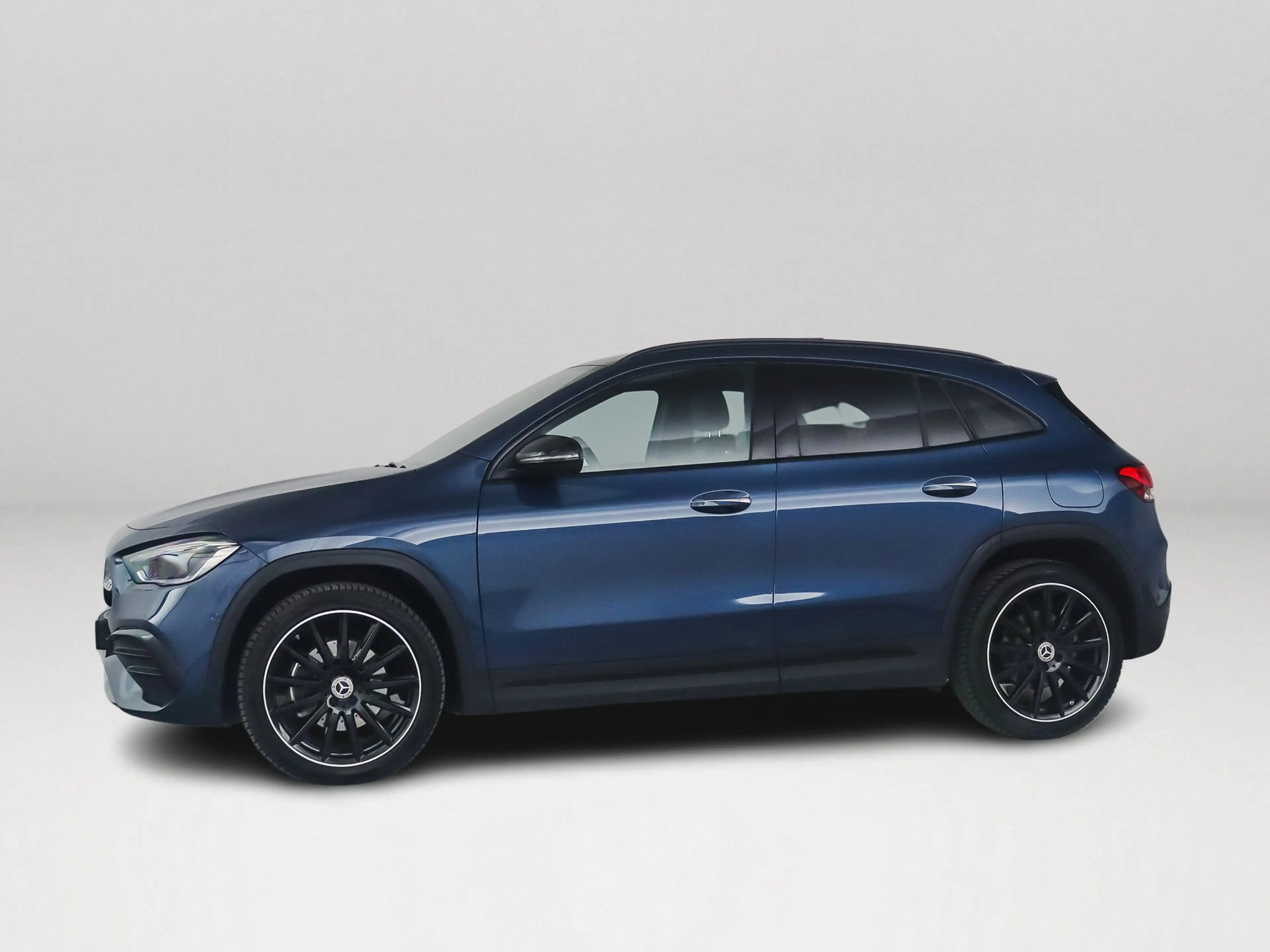 Mercedes-Benz GLA 250 e AMG Line | Panoramadak | Parkeercamera | Stoelve — photo 4