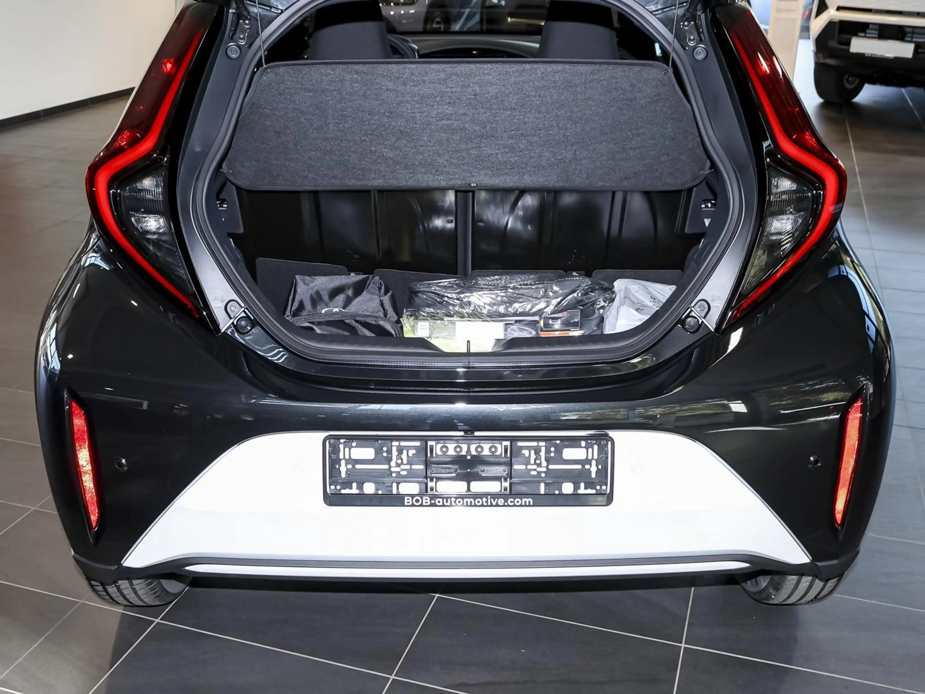 Toyota Aygo X GR SPORT 1,5 l Hybrid NAVI SHZ PDC — photo 8