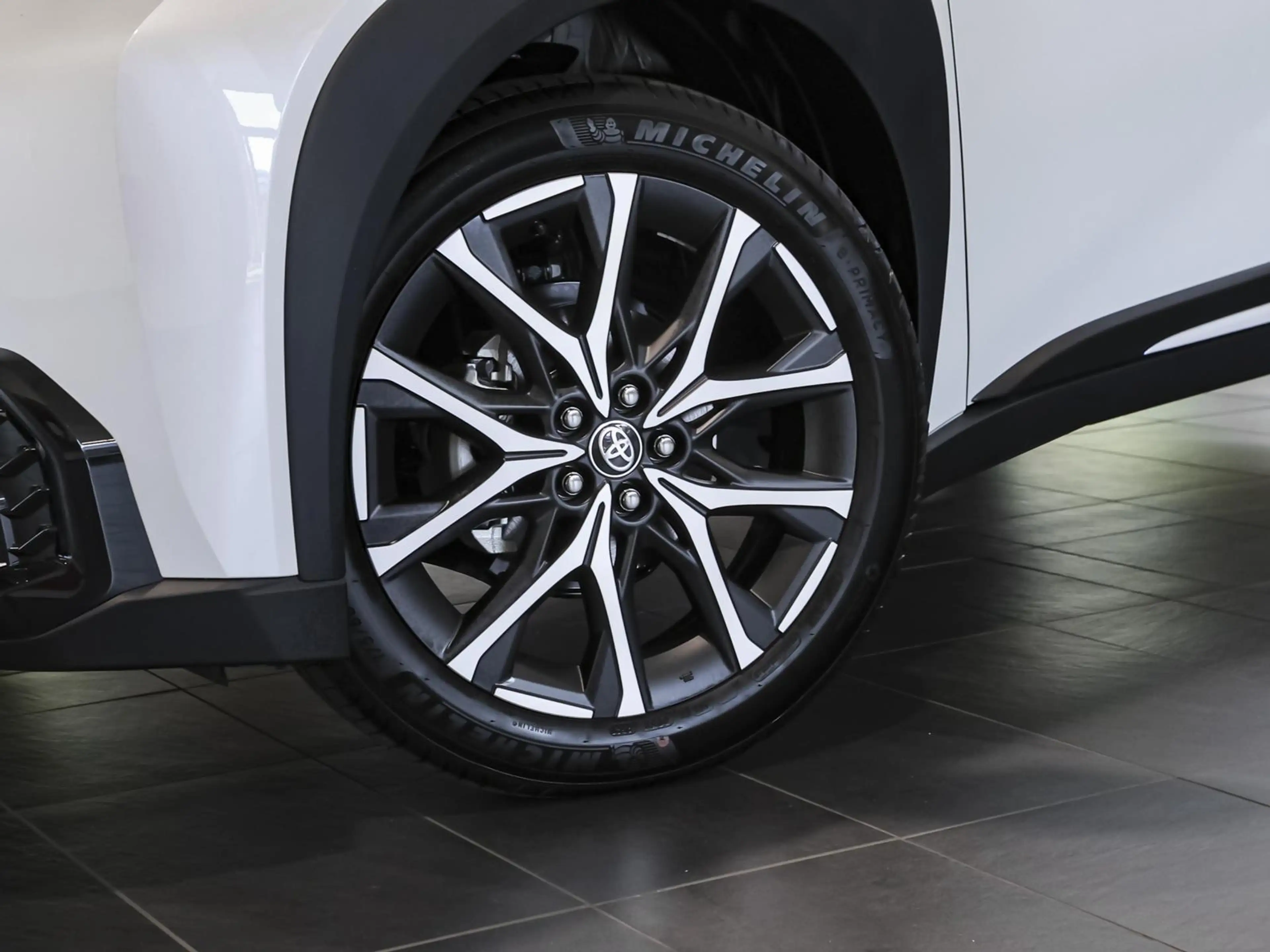 Toyota Aygo X GR SPORT 1,5 l Hybrid NAVI SHZ PDC — photo 7