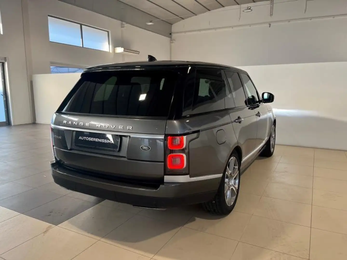 Land Rover Range Rover 4ªserie 3.0 SDV6 Vogue Gris - 2