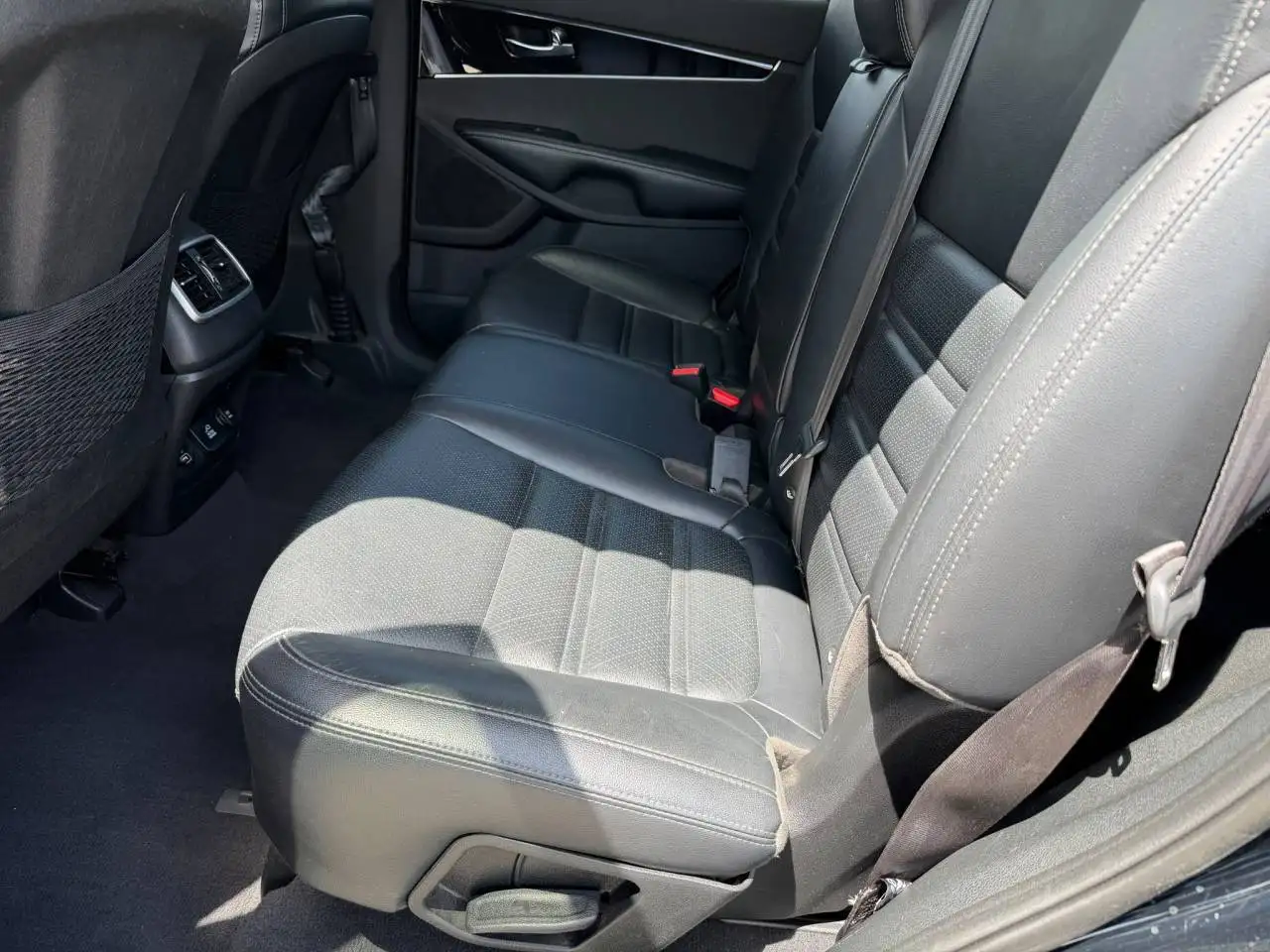 Kia Sorento photo Kia Sorento