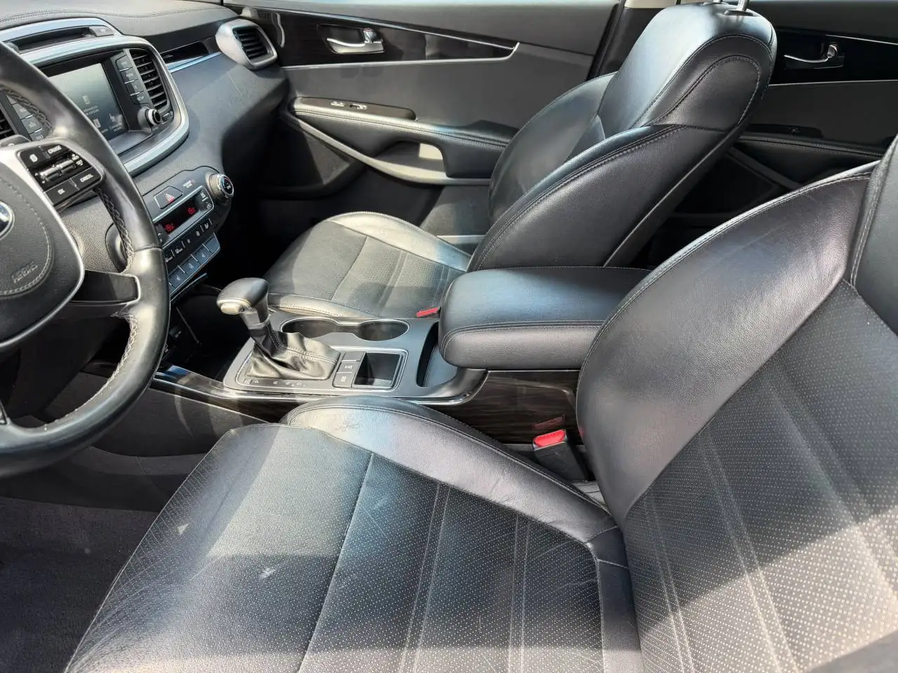Kia Sorento photo Kia Sorento