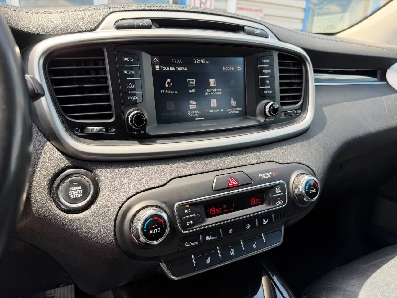 Kia Sorento photo Kia Sorento
