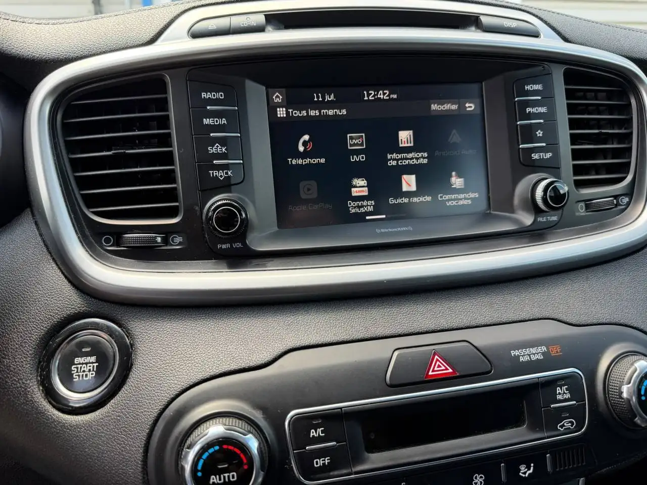 Kia Sorento photo Kia Sorento