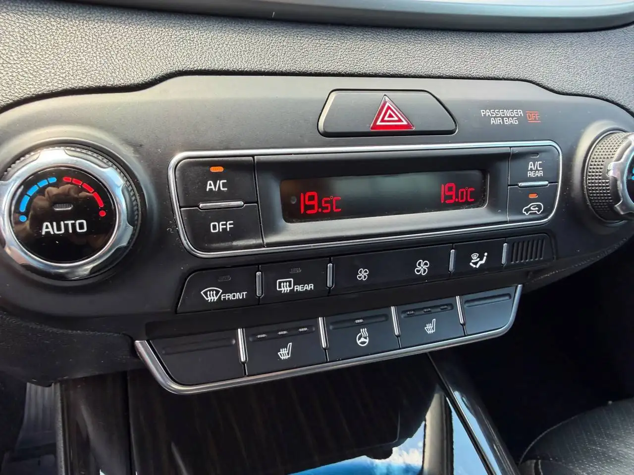 Kia Sorento photo Kia Sorento