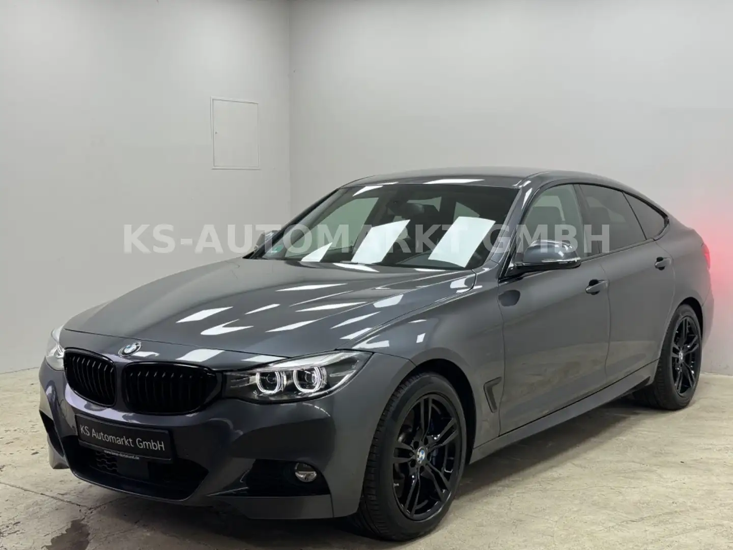 BMW 330 Gran Turismo 330 d xDrive M Sport*Navi*Leder*LED Grau - 1