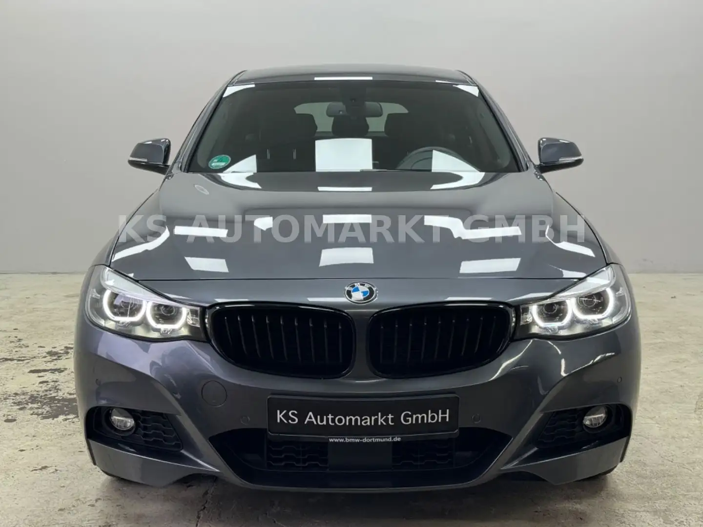 BMW 330 Gran Turismo 330 d xDrive M Sport*Navi*Leder*LED Grau - 2