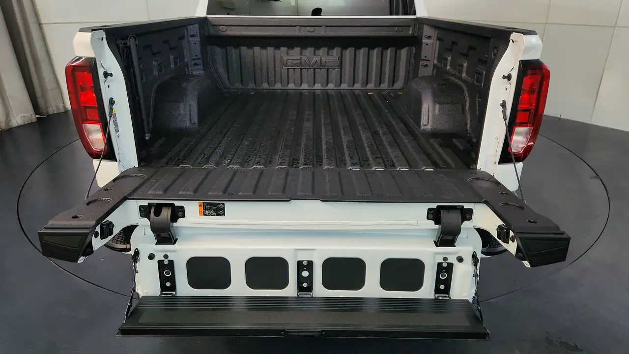 GMC Sierra 1500 photo GMC Sierra 1500