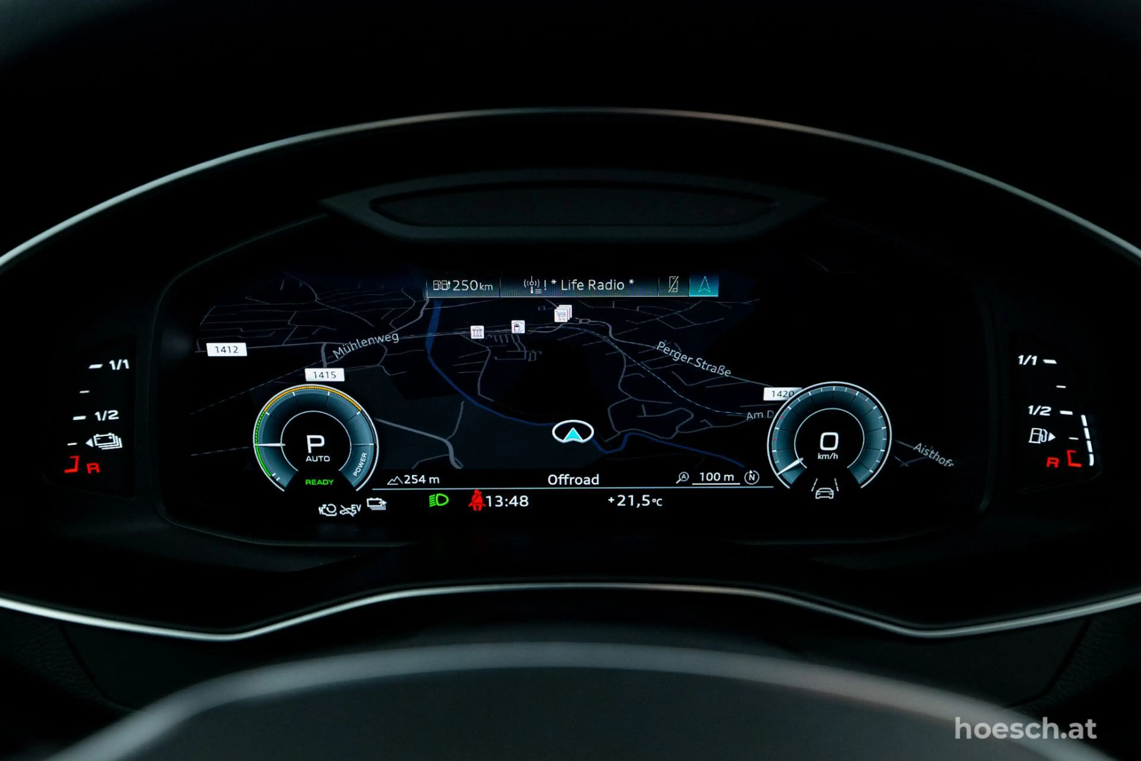 Audi A6 Avant 50 TFSI e quattro Sport AHK MATRIX 360° ASS — photo 12