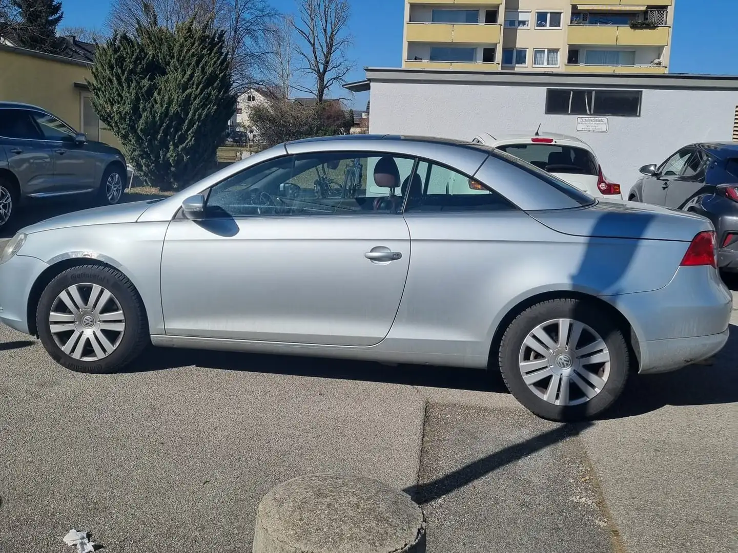 Volkswagen Eos 2.0 Turbo FSI Individual Chrom Grau - 2