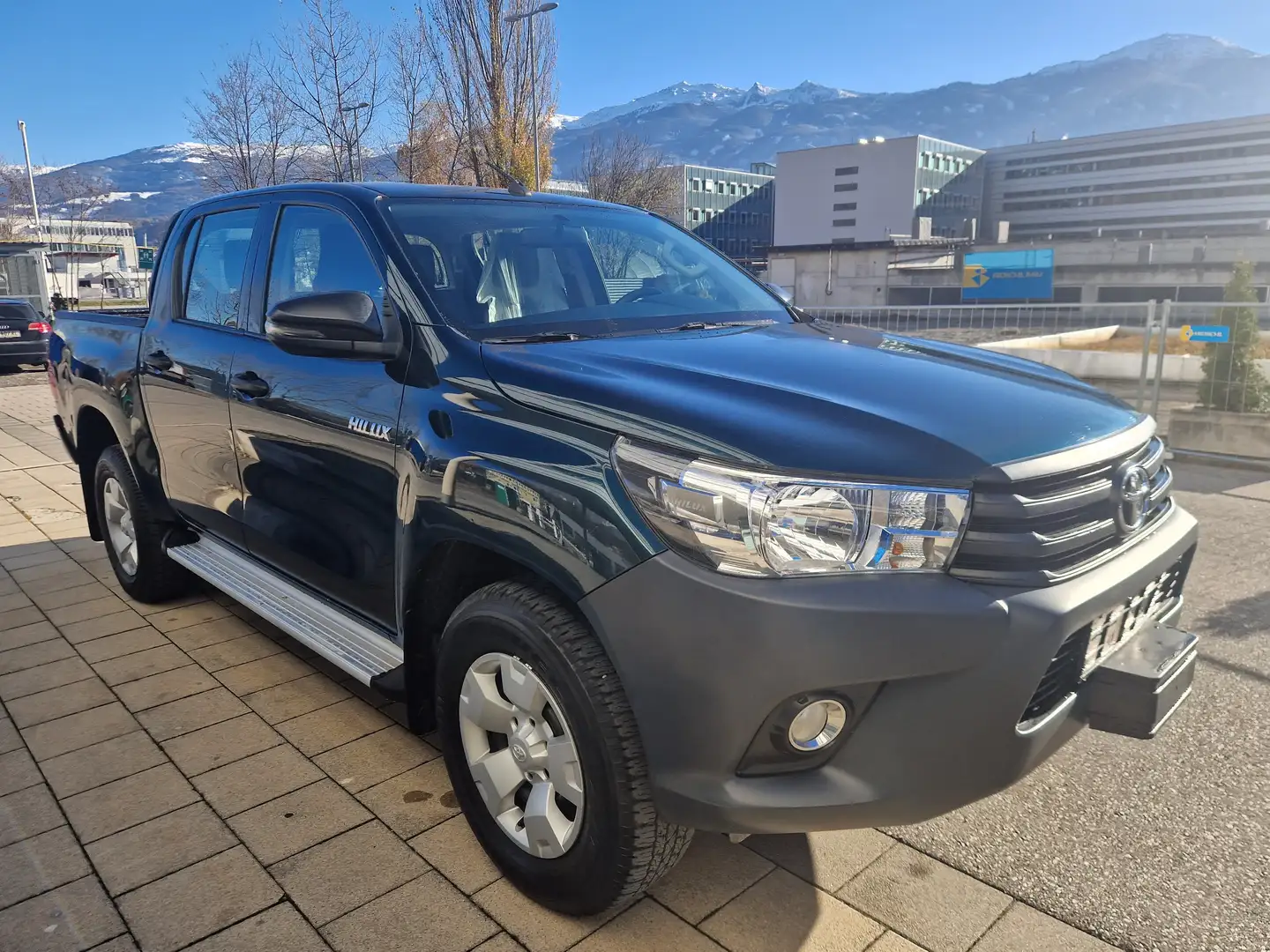 Toyota Hilux 2.4D 4x4-Seilwinde-Pickerl neu!3 Stück Lagernd! Grün - 1