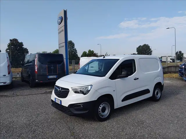 Opel Combo cargo 1.5d 100cv 10q L1H1 Essentia mt5