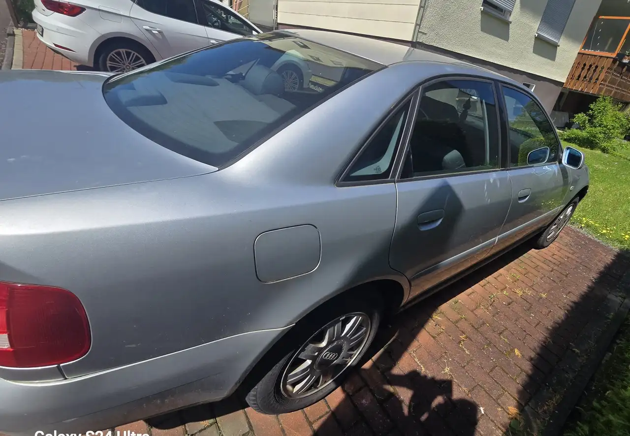 Audi A4 1.8, foto 8