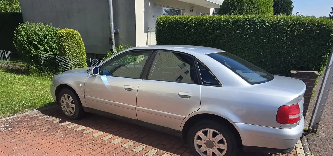 Audi A4 1.8, foto 11
