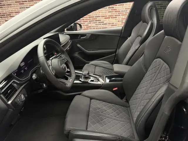Audi RS5 view 8