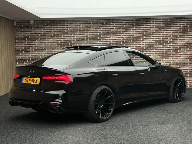Audi RS5 view 2