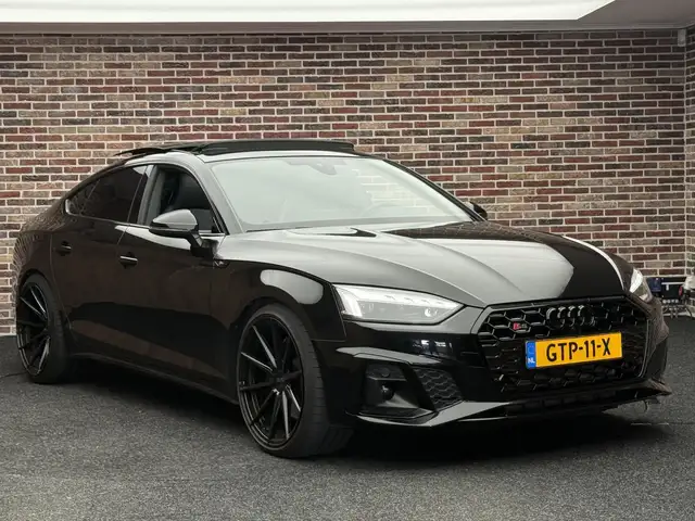 Audi RS5 view 24