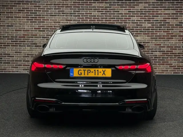 Audi RS5 view 6